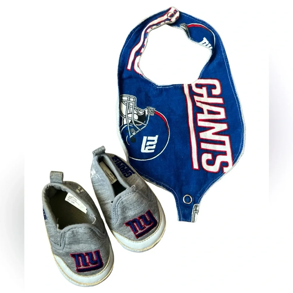 Baby Fanatic Bib and Bootie Set for Giants Fans